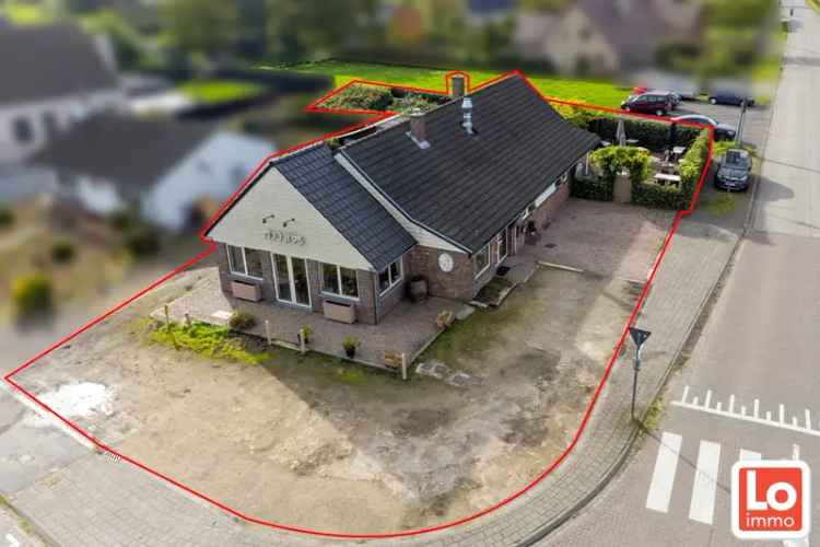Huis te koop: Instapklaar handels-/horecapand in centrum Hijfte