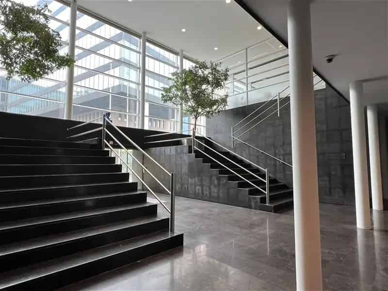 Vernieuwde Technieken Gent Zuid 815m² of 926m²
