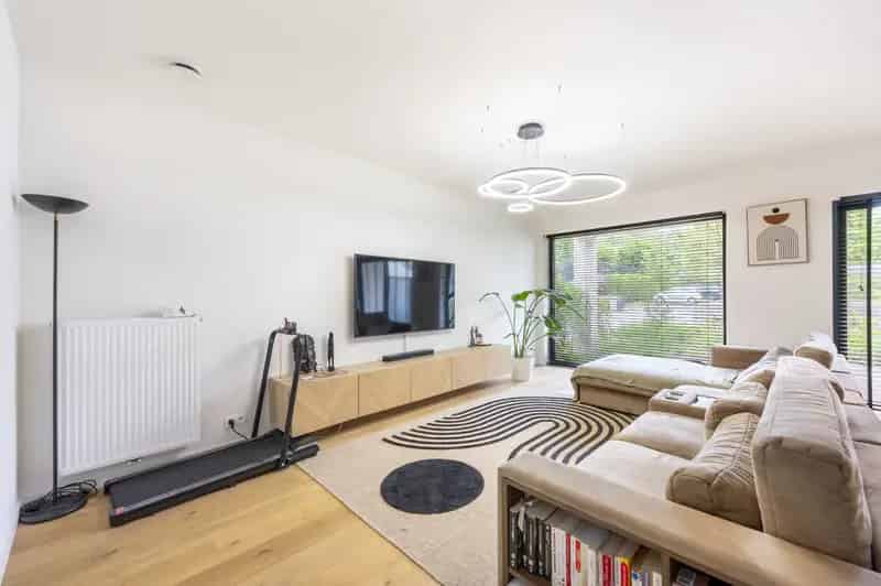 Ruim appartement te huur in Steendorp