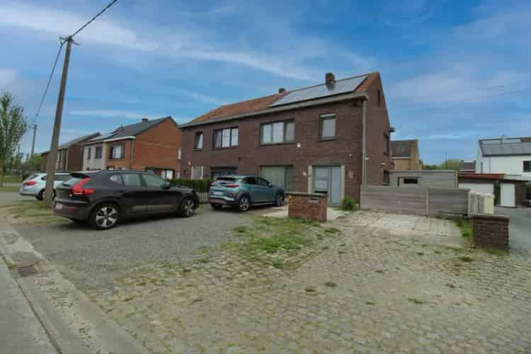 Ruime halfopen bebouwing te Evergem met 5 slaapkamers