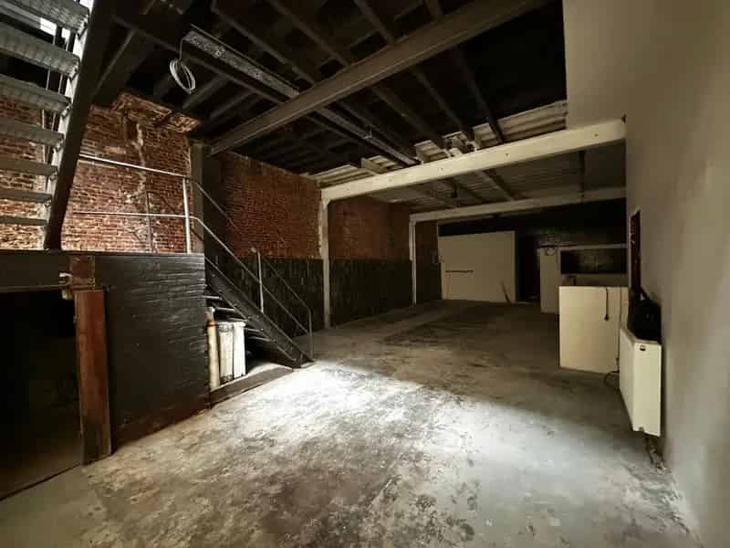 Te renoveren gebouw Volledige aanbod