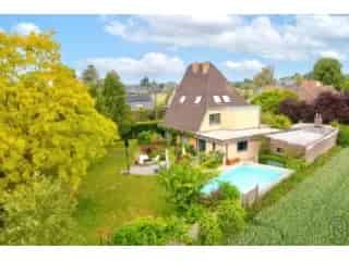 Villa te koop Estaimpuis 5 slaapkamers tuin zwembad atelier