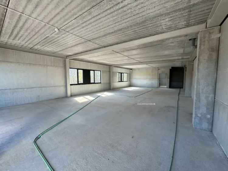 Nieuwbouw KMO Unit te Koop Moeskroen 330m² + Appartement
