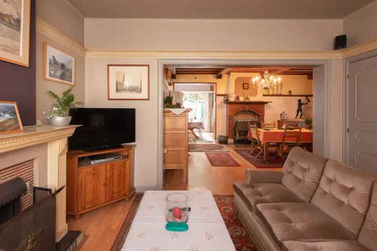 Huis te koop Veurne Kaai: Art Deco woning met tuin en garage