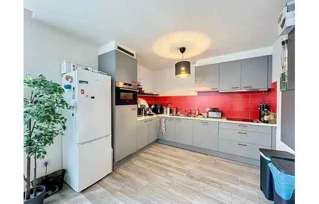 Huur 2 slaapkamer appartement van 130 m² in Ghent