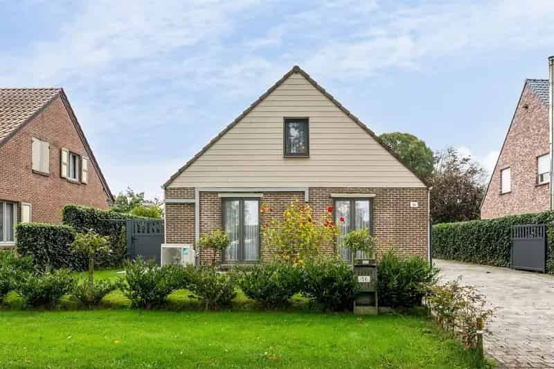 Huis te koop Wuustwezel: 4 slaapkamers, 2 garages, energiezuinig