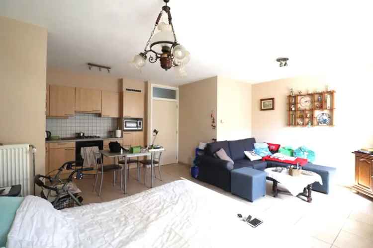 Appartement te koop Temse: 2 slaapkamers, terras en garage