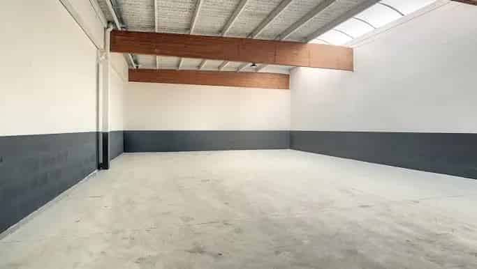 Magazijn te Huur Wervik 112m² Nabij A19