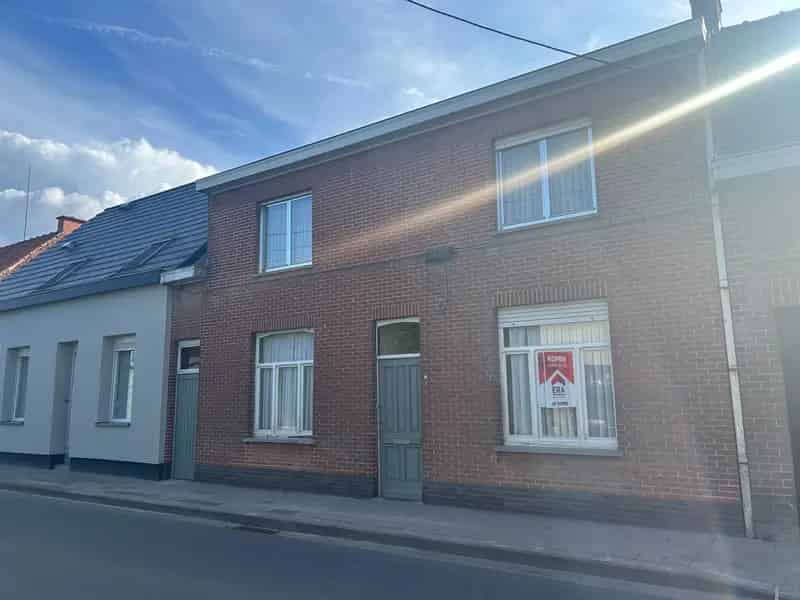 Ruime Rijwoning 5 Slaapkamers Diepe Tuin Huis Te Koop
