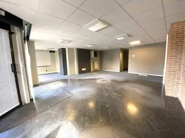 Handelsruimte 190m² 6 parkeerplaatsen centrum Geel