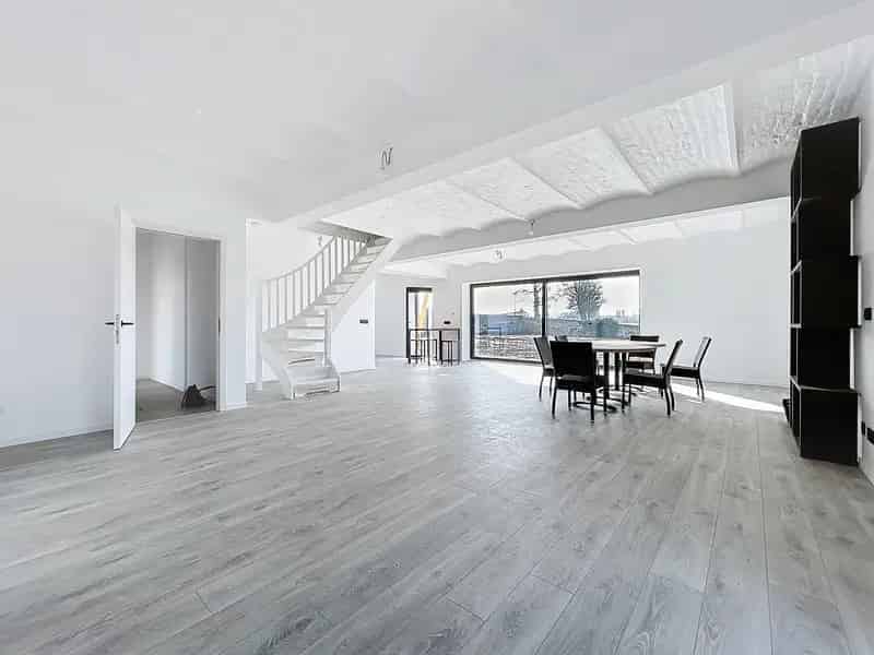 Huis te koop: Vierkantshoeve 249m² met 4 slaapkamers