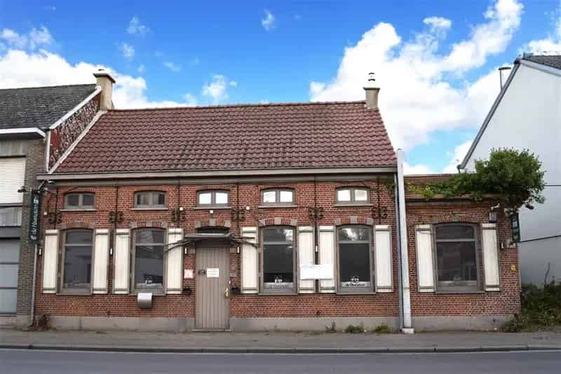 Huis te koop Oudegem: Functionele woning met mogelijkheden