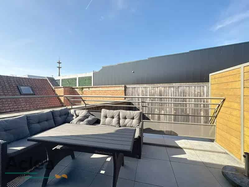 Ruime Duplex Te Huur Eeklo Parkeerplaats Terras