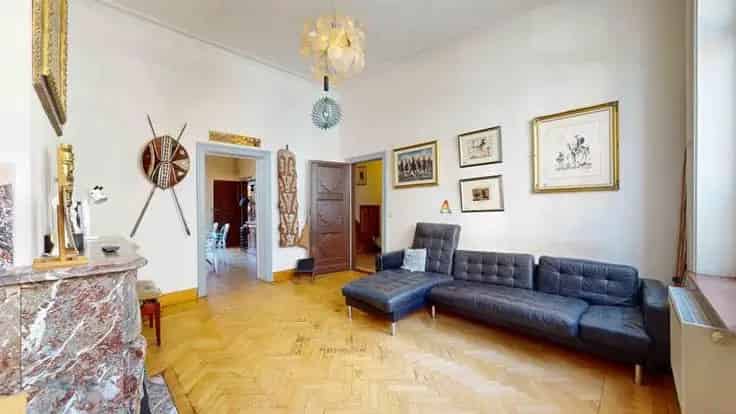 Herenhuis Te Koop Flagey 5 slaapkamers Grote Tuin