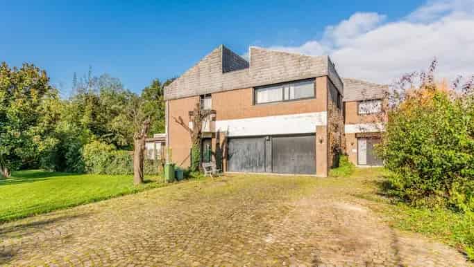 Huis te koop Sint Truiden 6 slaapkamers grote tuin