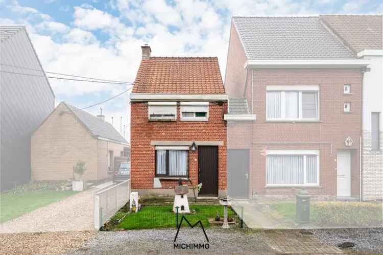 Te renoveren of te slopen huis in een perceel van 247m²