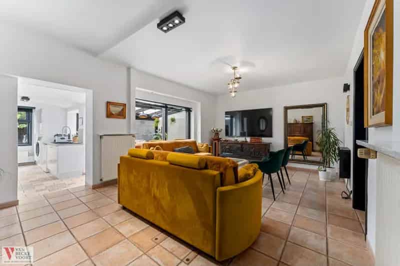 Huis te huur Oostende: Instapklare gerenoveerde woning met tuin