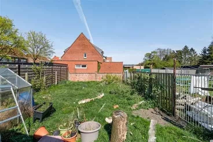 Te Koop: Deels Vernieuwde Starterswoning 4 Slaapkamers