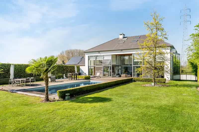 Luxueuze Villa met Zwembad te Koop