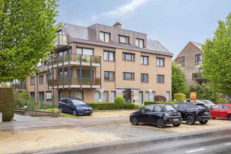 Appartement te koop te renoveren met terras