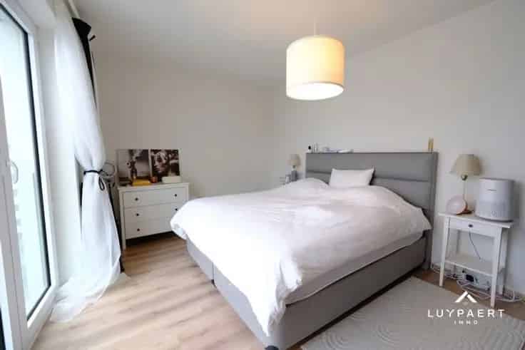Penthouse Te Koop Brussel Zuid 2 Slaapkamers Terras Kelder