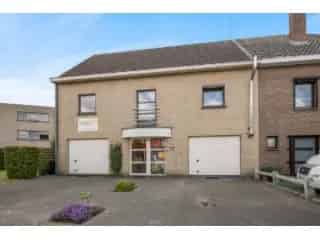 Appartement te koop Sint Amandsberg met tuin en garage