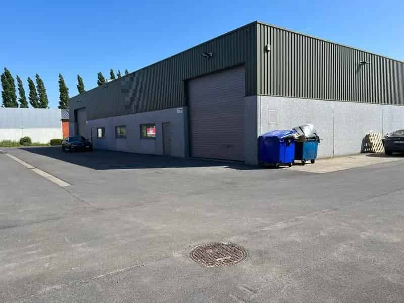 Loods Magazijn Opslagruimte 427m2 te Huur