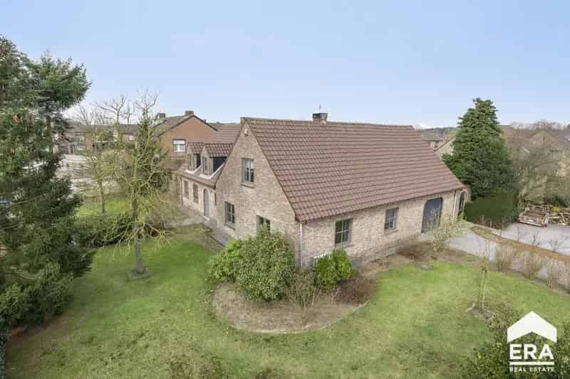 Huis te koop Tessenderlo: 5 slaapkamers, zwembad, tuin