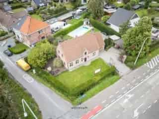 Villa te koop Waasmunster gerenoveerd met zwembad en sauna