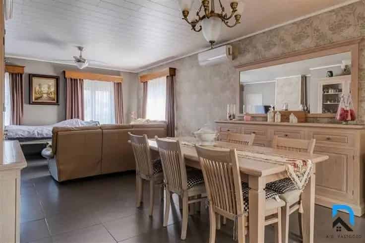 Huis Te Koop Bilzen: Ruime woning met tuin nabij centrum