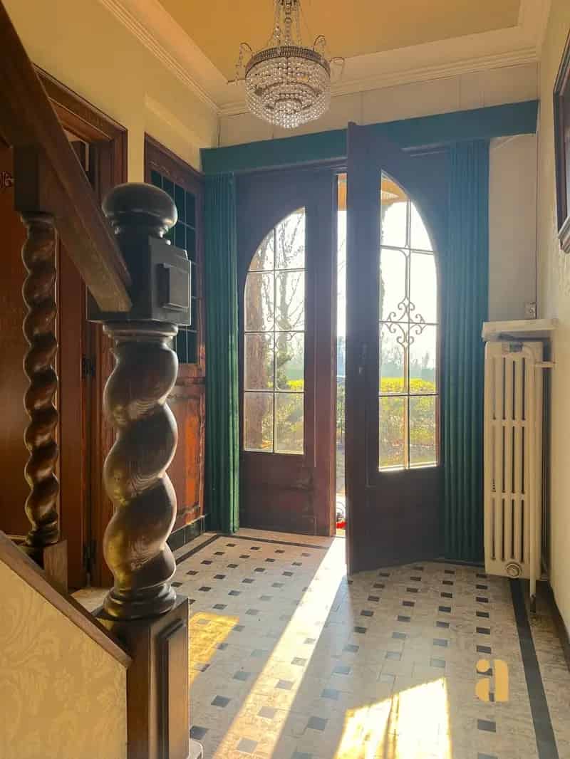 Huis te Koop in Lievegem: Ruimte en Karakter