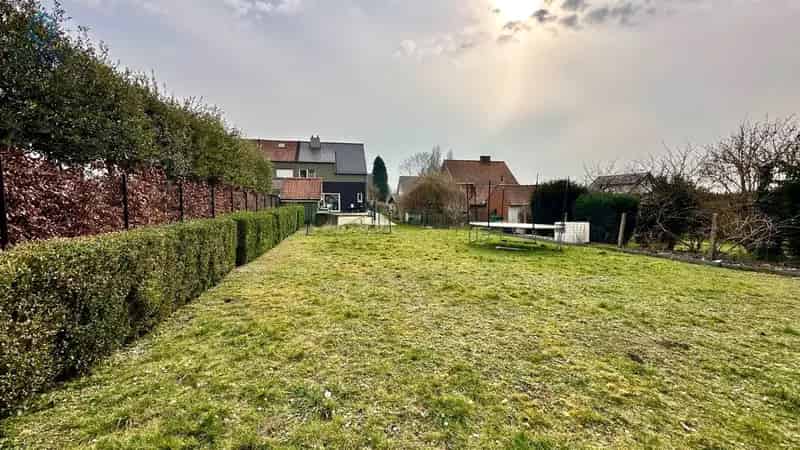 Huis te huur te Moerbeke: 2 slaapkamers, tuin, gerenoveerd