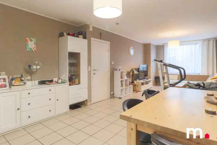 Koop huis in Oostrozebeke met praktische starterswoning