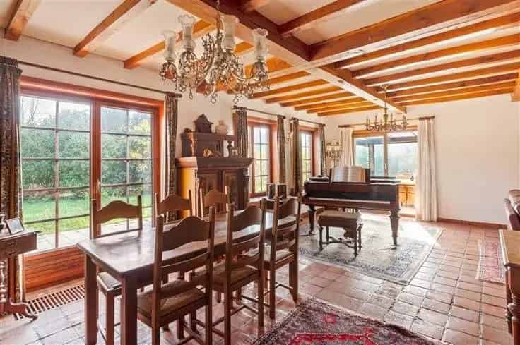 Villa te koop Aartselaar 4 slaapkamers grote tuin