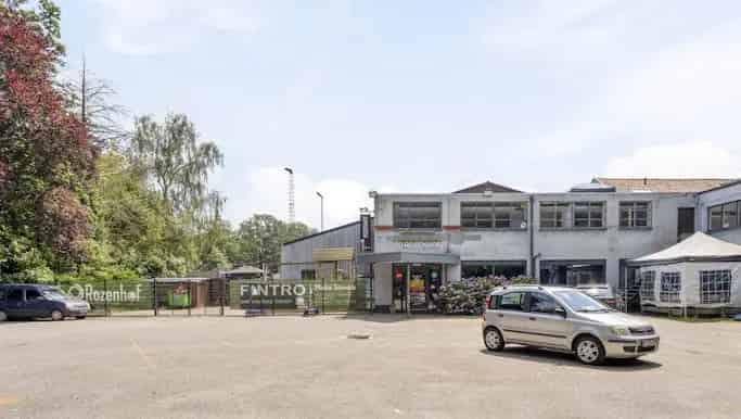 Opbrengsteigendom Essen: Tennishal Cafetaria Appartementen