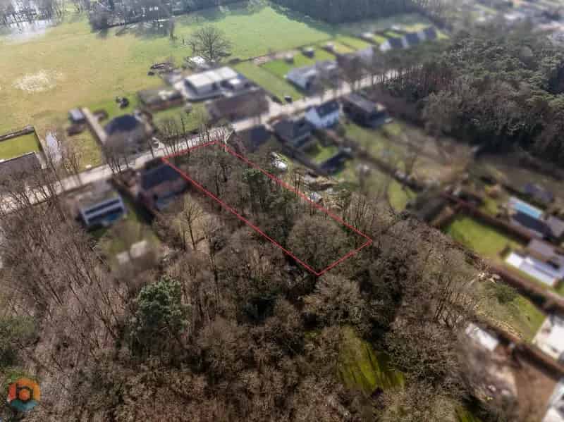 Bouwgrond 1605m² Open Bebouwing