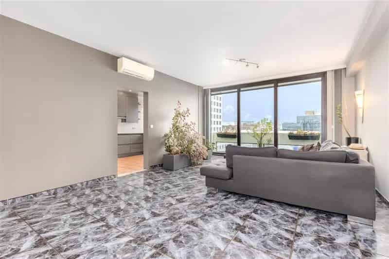 Penthouse Antwerpen: Dakterras 50m², Stadszicht