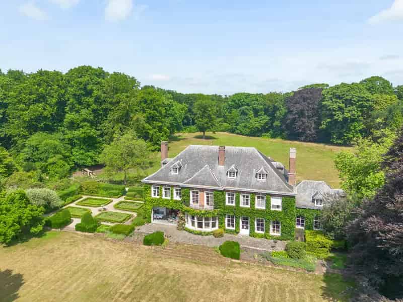 Huis te koop Domein Haezenveld: Luxueuze Villa met Parktuin