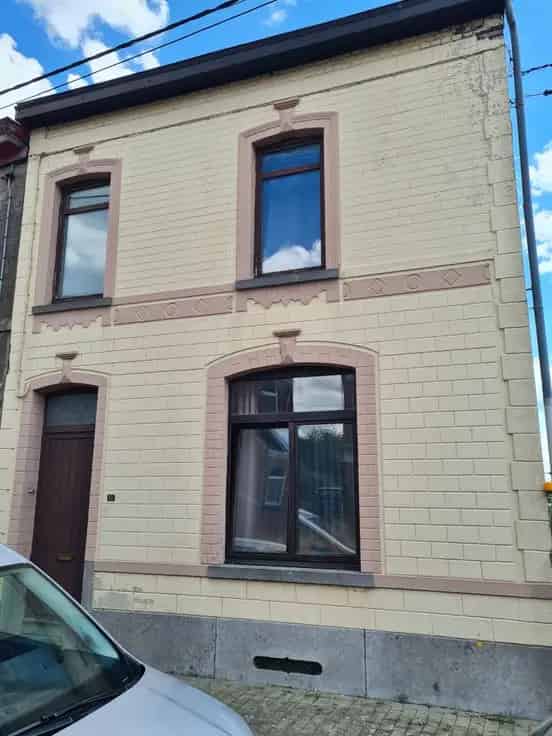 Gezinswoning te Familleureux 3 slaapkamers grote tuin