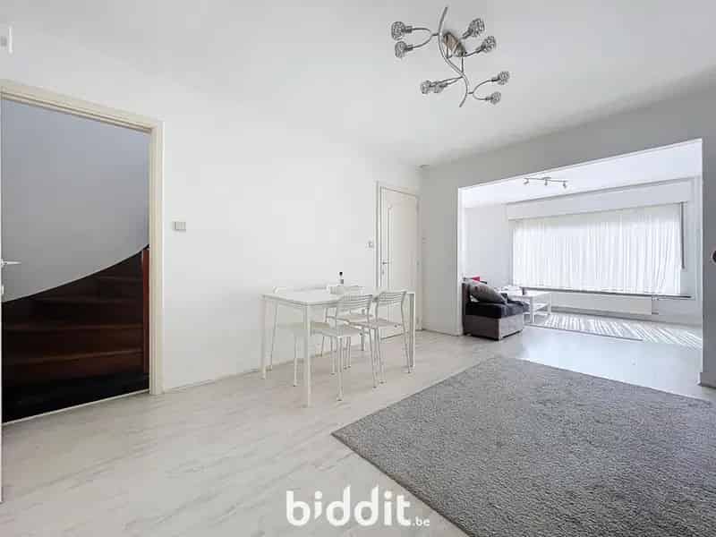 Lichtrijke woning te koop met tuin nabij Gent