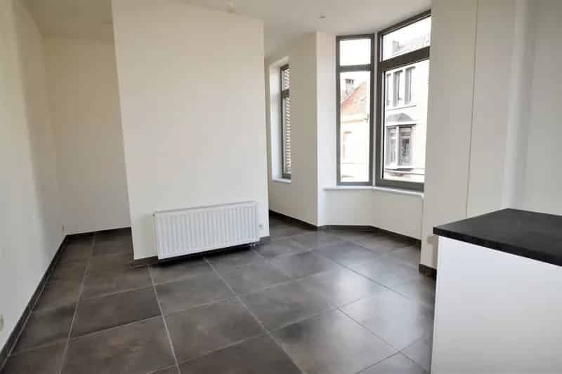 Huis te koop: Instapklare gezinswoning met garage en tuin