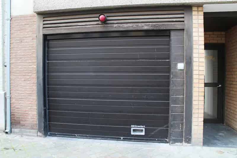 Garagebox te Huur Oostende Kleine Auto Motor