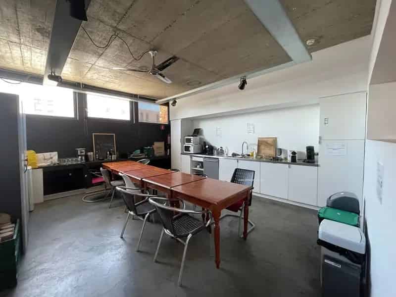 Kantoorruimte te huur Sint-Denijsstraat Forest 168m²