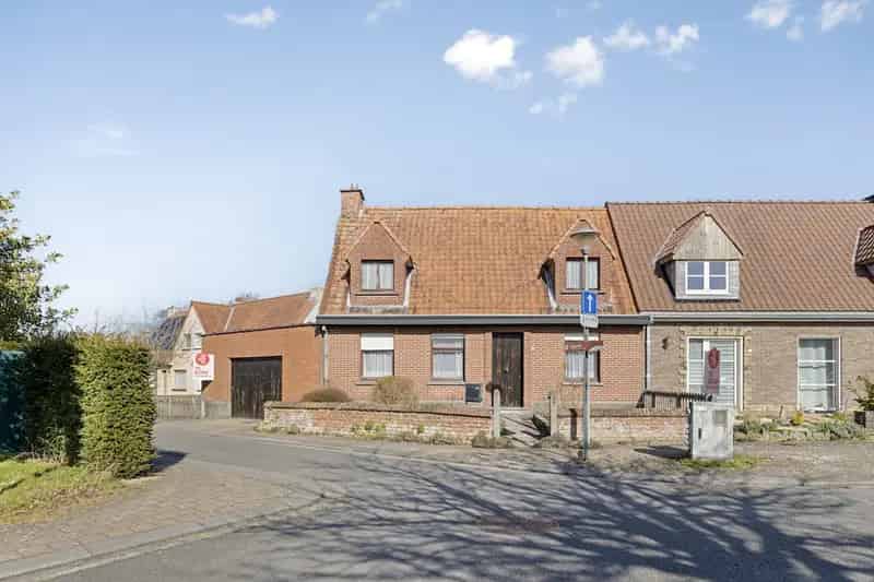 Te renoveren huis 4 kamers Ieper tuin garage