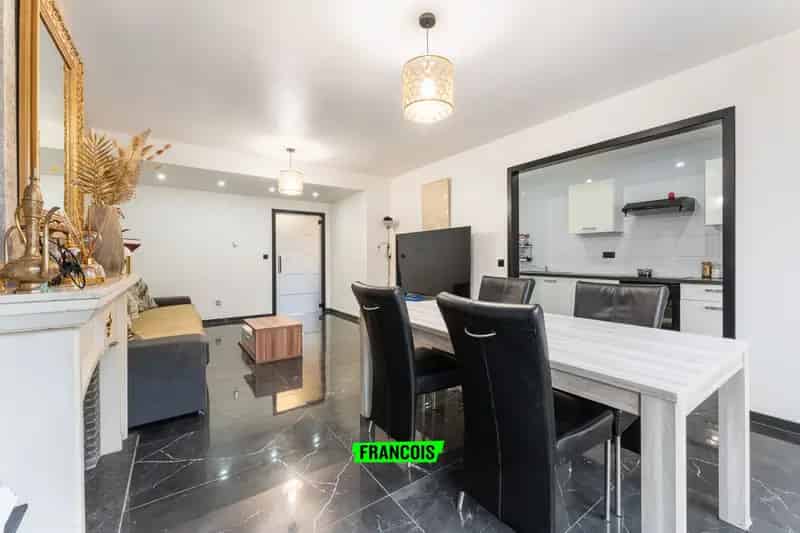 Gerenoveerd Appartement Oostende 2 slaapkamers Nabij Strand