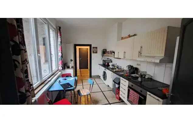 Huur 1 slaapkamer appartement van 90 m² in Liège