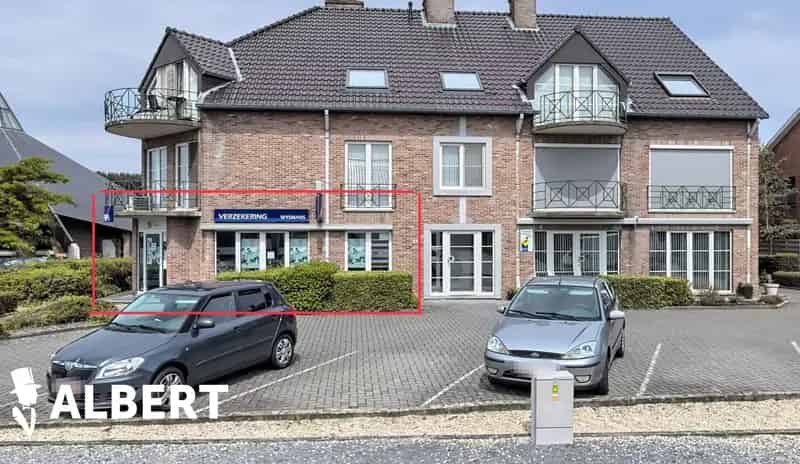 Mooi commercieel gebouw in het fijne schoonbeek (Bilzen)!