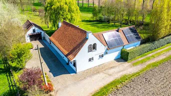 Villa te koop Beselare 4 slaapkamers landelijke woning