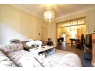 Gelijkvloers Appartement te Koop Jette 1 Slaapkamer Tuin