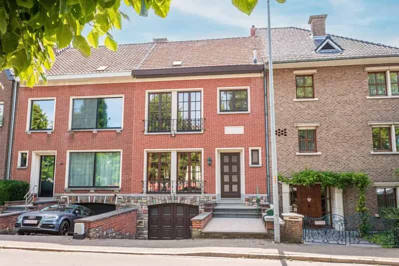Rustig gelegen woning te Halle met 3 slaapkamers garage en tuin